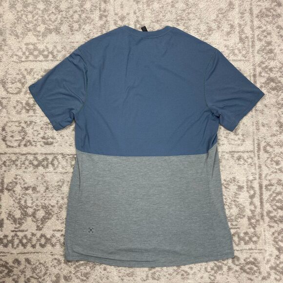Lululemon T Shirt Men's Blue Two Tone Raglan Sleeve SS Activewear Size Medium - Picture 2 of 6
